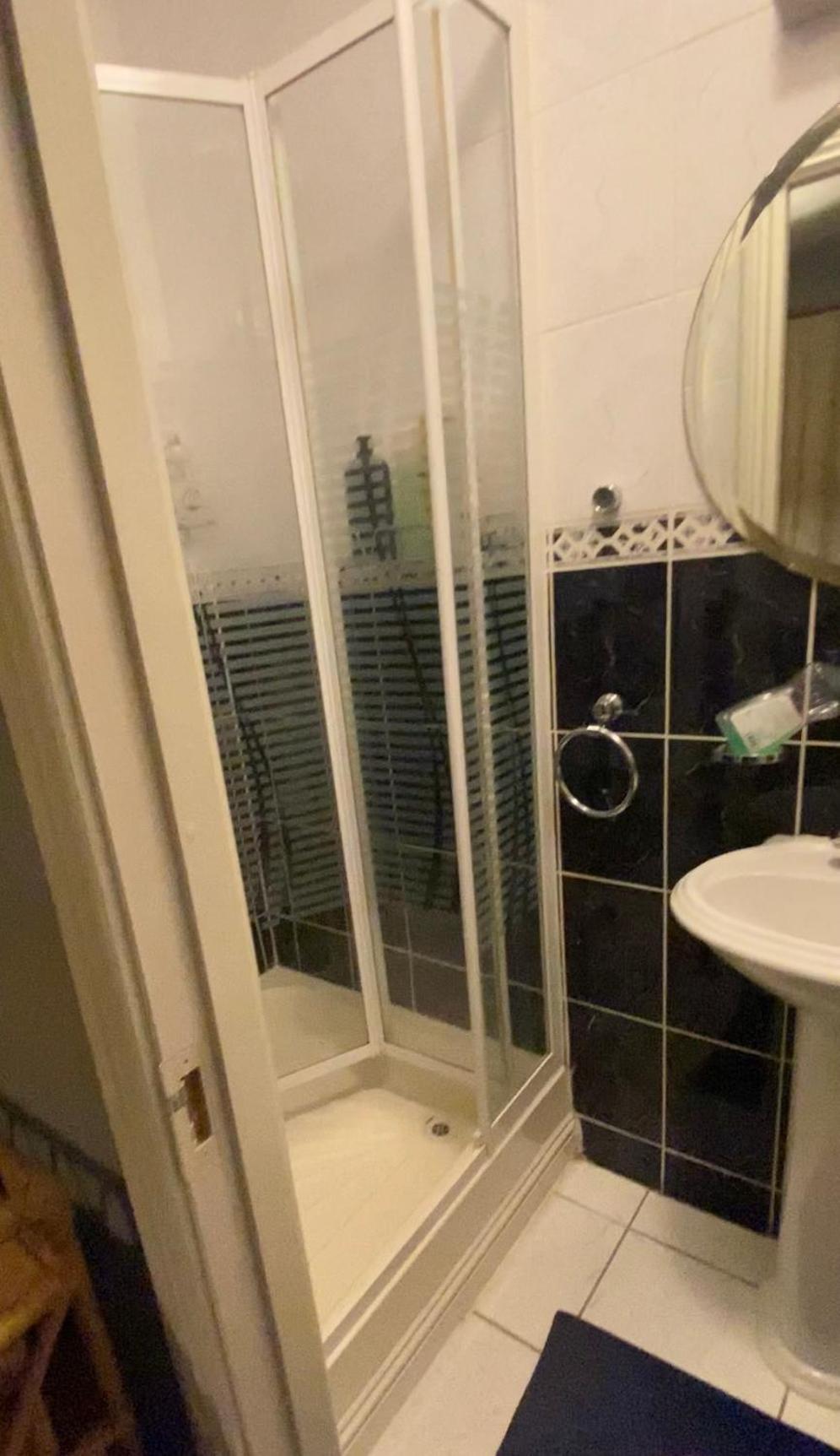 Dublin Airport Big Rooms With Bathroom Outside Room - Kitchen Only 7 Days Reservation Exterior foto